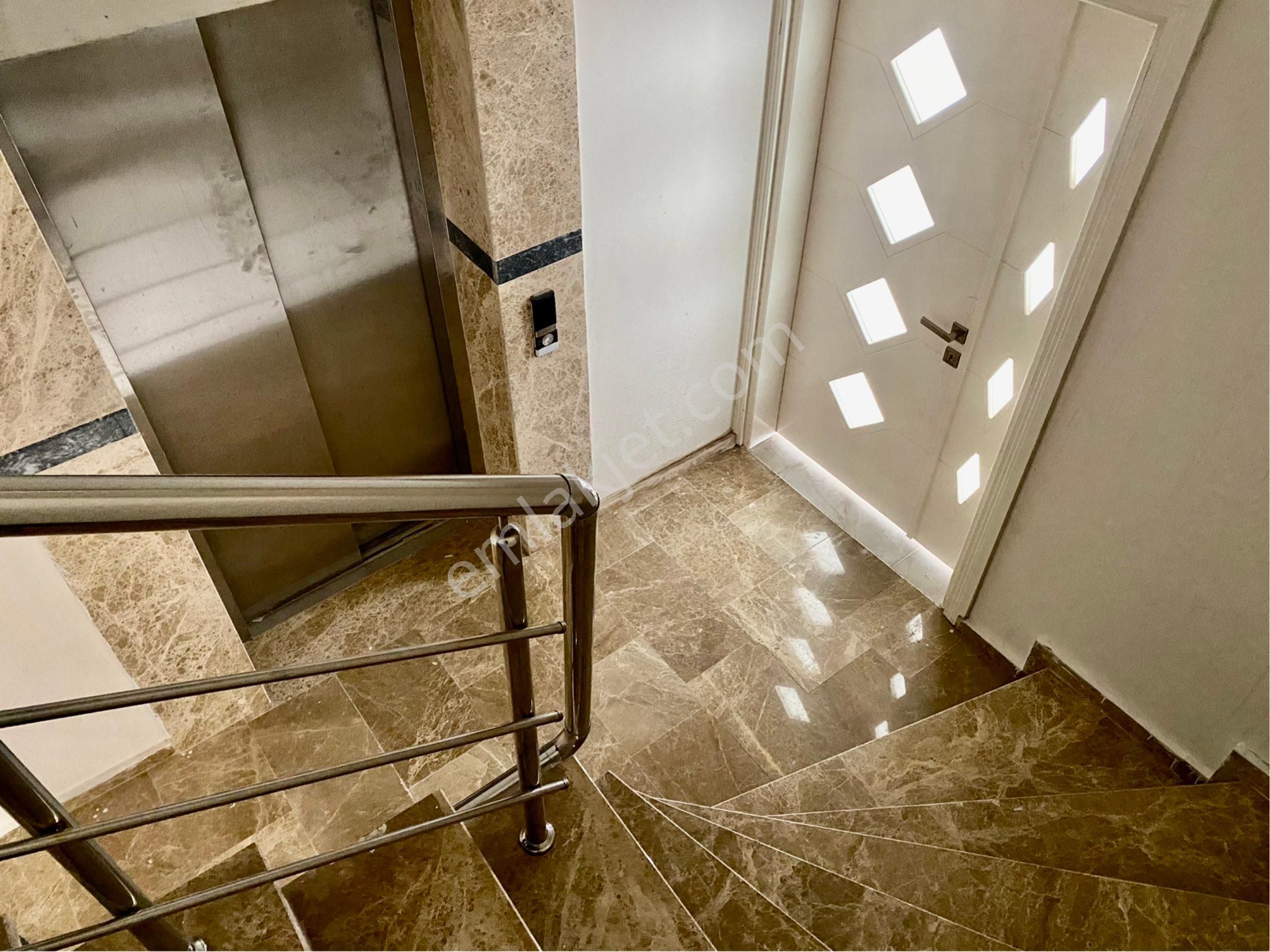 Günay Emlak'tan Torbalıda Cadde Üzeri Köşe Konumlu 1500 M2 Kiralık Magaza Dükkan - Görsel 20