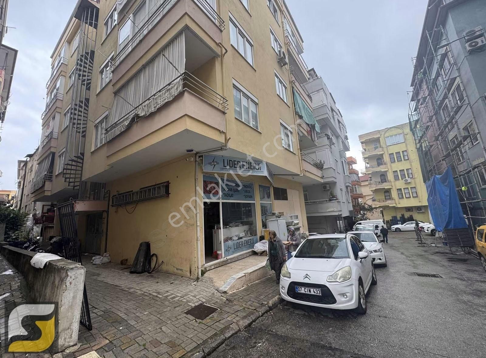 Cikcillide Satılık 3+1 Ayrı Mutfak Daire - Görsel 6