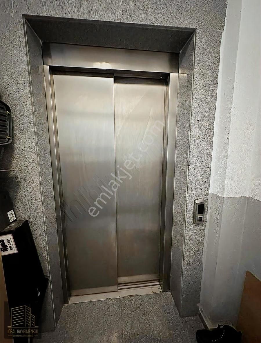 Barbaros Plaj Mevkiinde Teraslı, Çift Banyolu Satılık 2+1 Dublex - Görsel 16