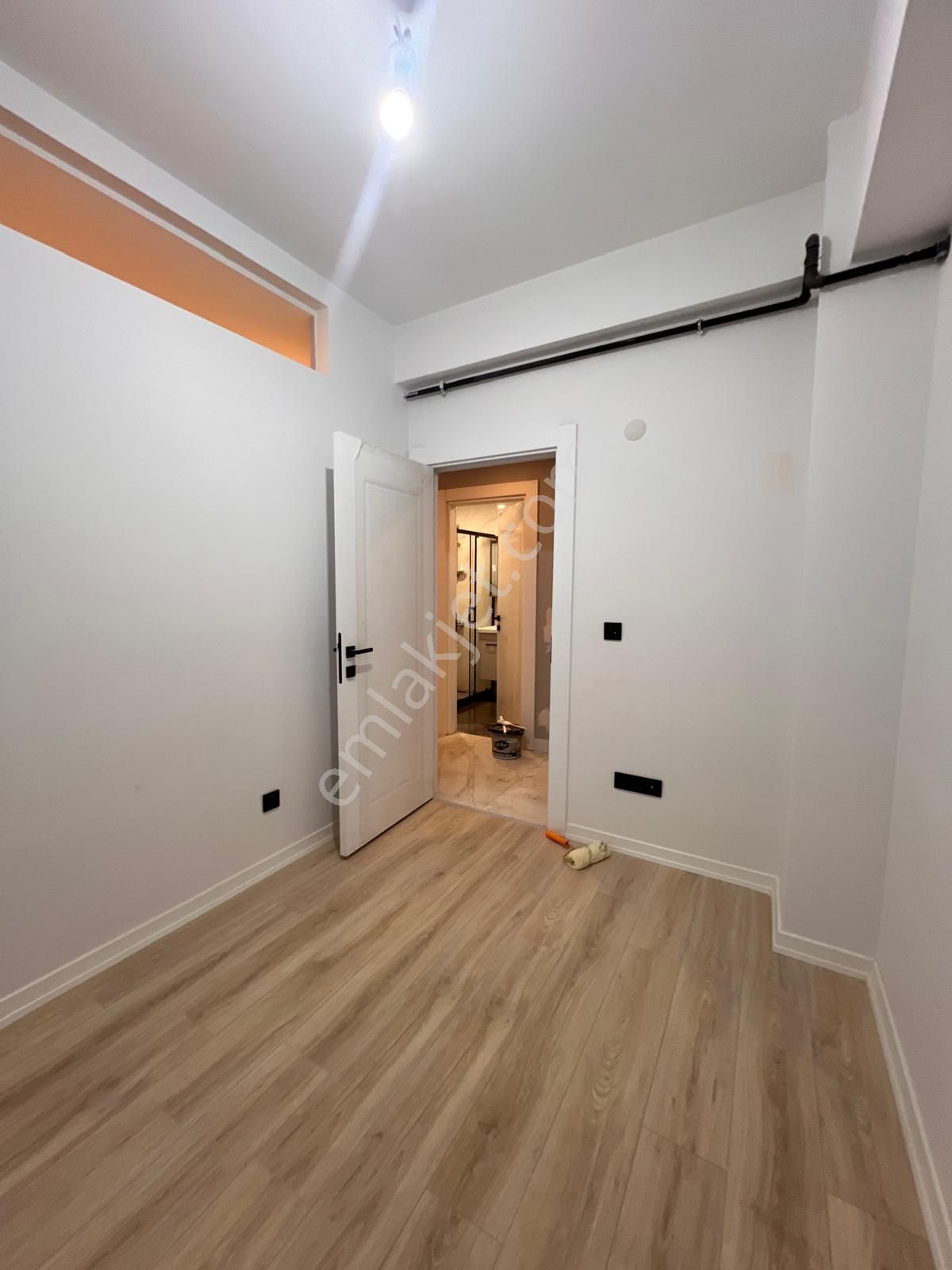 Kaçmaz'dan Altıntepe'de Cadde Üzeri Prestijli Binada 2+1 Daire - Görsel 11