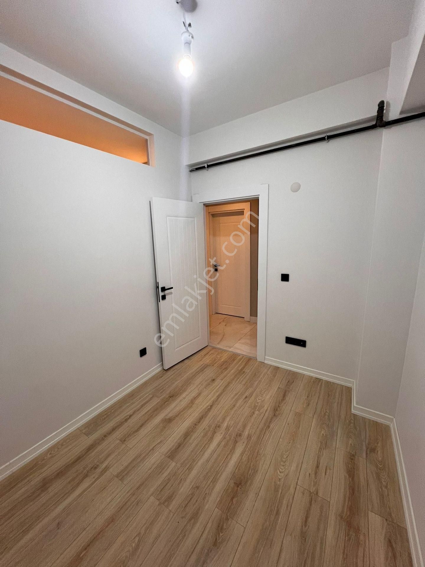 Kaçmaz'dan Altıntepe'de Cadde Üzeri Prestijli Binada 2+1 Daire - Görsel 23