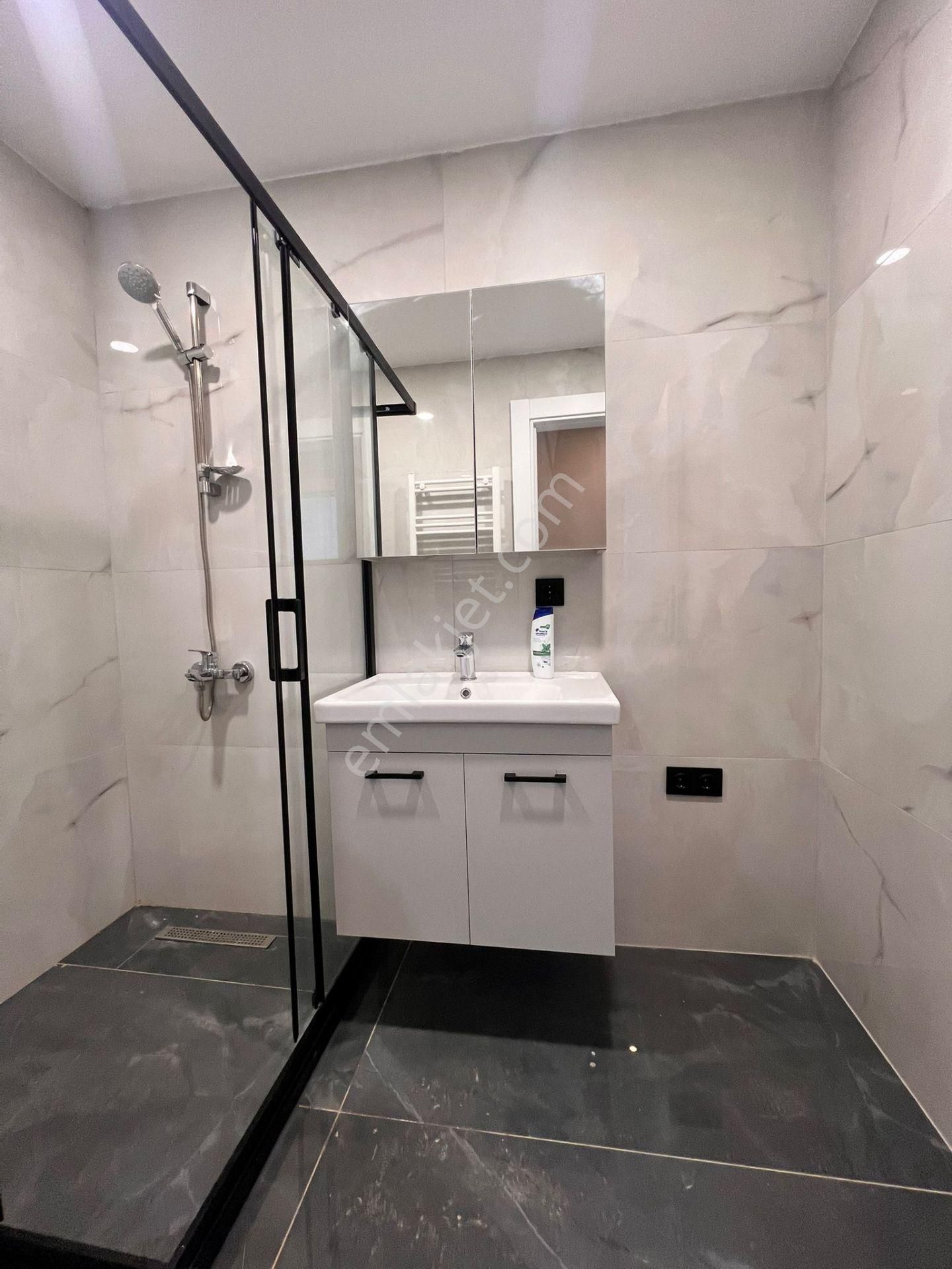 Kaçmaz'dan Altıntepe'de Cadde Üzeri Prestijli Binada 2+1 Daire - Görsel 11