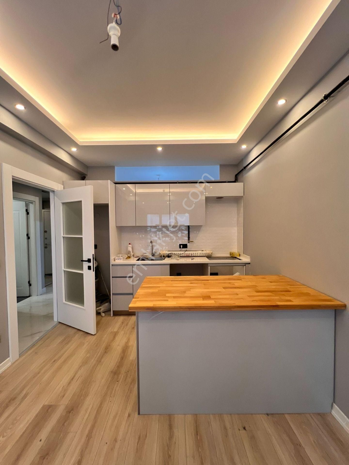 Kaçmaz'dan Altıntepe'de Cadde Üzeri Prestijli Binada 2+1 Daire - Görsel 7