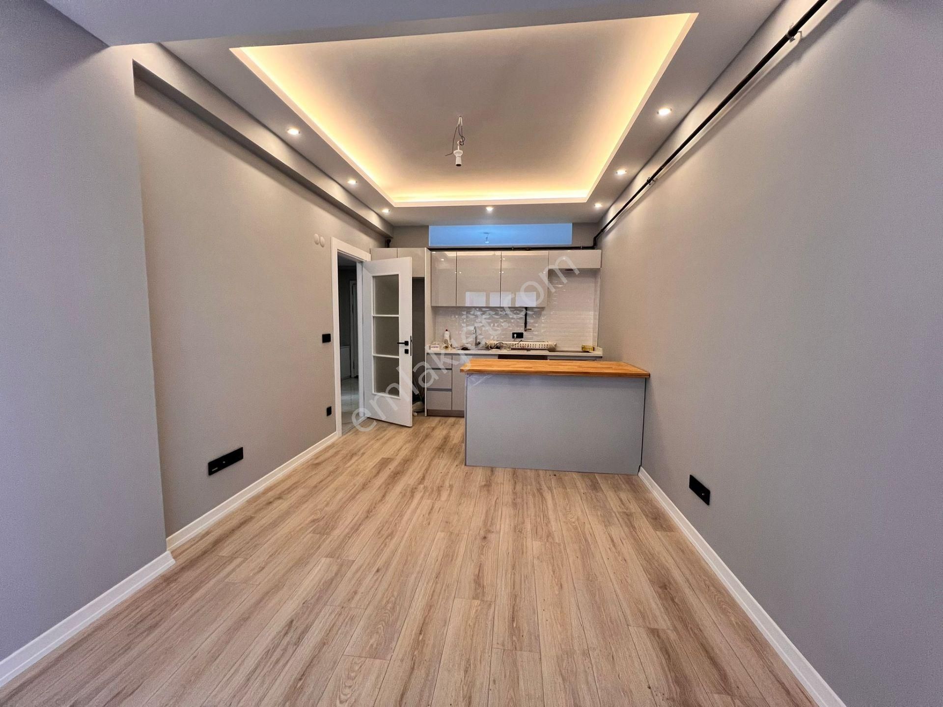 Kaçmaz'dan Altıntepe'de Cadde Üzeri Prestijli Binada 2+1 Daire - Görsel 2