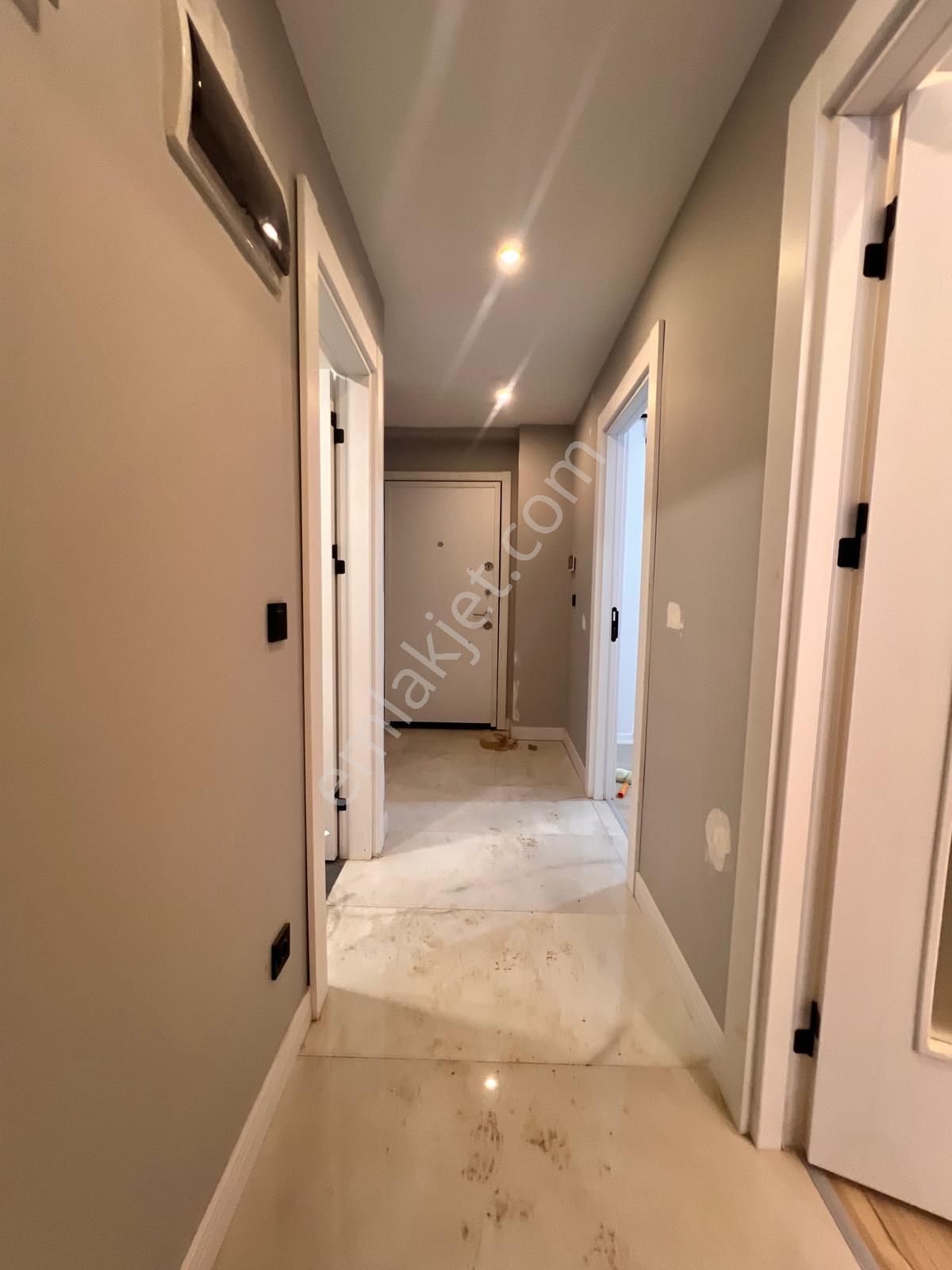 Kaçmaz'dan Altıntepe'de Cadde Üzeri Prestijli Binada 2+1 Daire - Görsel 13