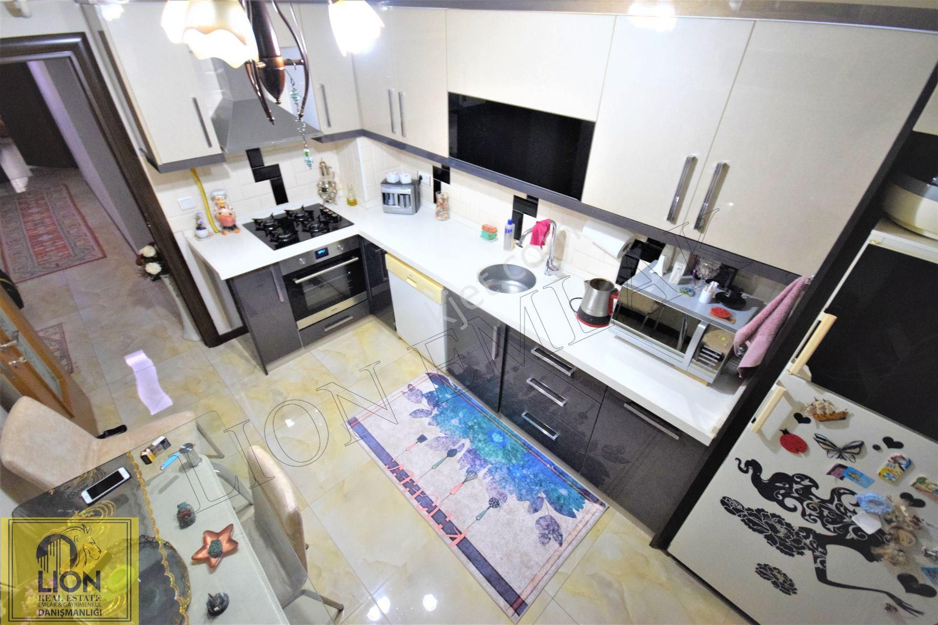 Lıon Emlak'tan İhsaniye'de Havuzlu Site İçi Lüks Kiralık 3+1 Daire - Görsel 6