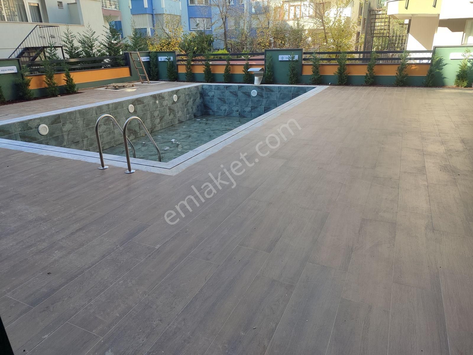 Anahtaryapı'dan Havuzlu Full Konsept 1,5+1 Satılık Apart - Görsel 2