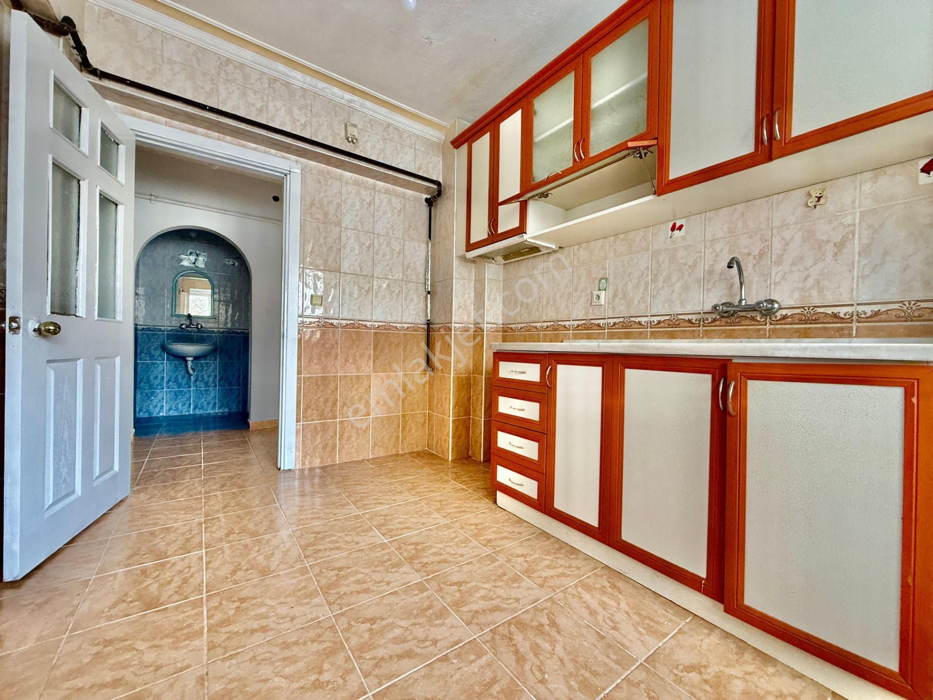 Kalecik Emlak'tan Hicret Camii Yakını 2+1 95m² Klasik Daire - Görsel 3