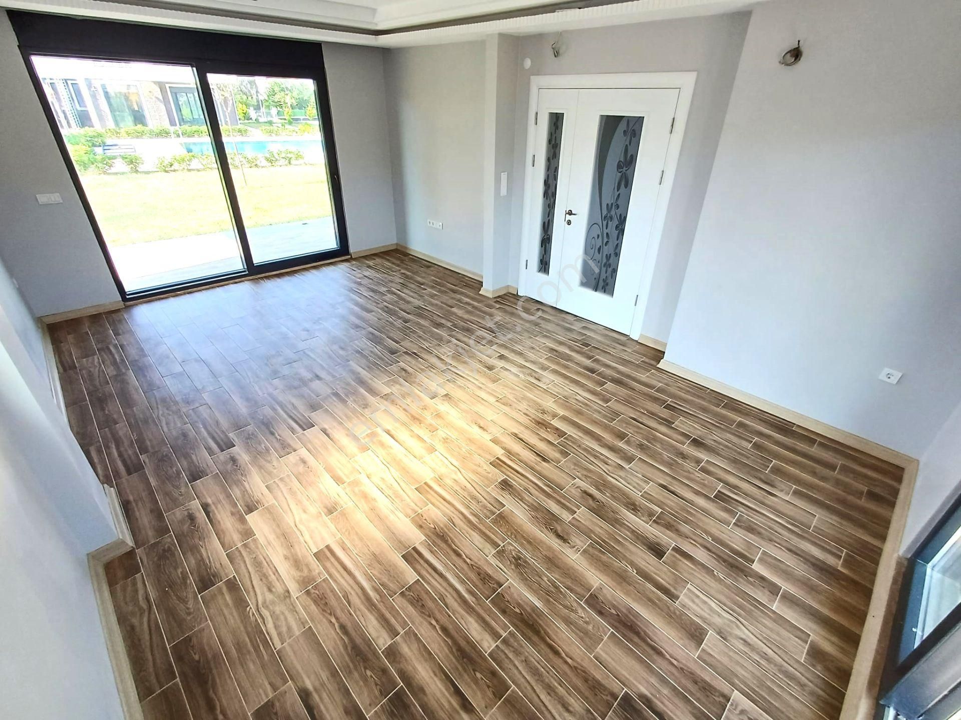 Burhaniye Pelitköy'de Aygül Farkıyla Denize Sıfır Site İçi Havuzlu Bağımsız Lüks 3+1satılık Villalar - Görsel 9