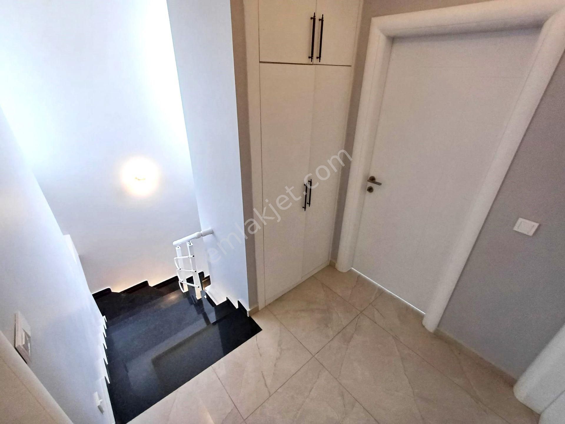 Burhaniye Pelitköy'de Aygül Farkıyla Denize Sıfır Site İçi Havuzlu Bağımsız Lüks 3+1satılık Villalar - Görsel 20