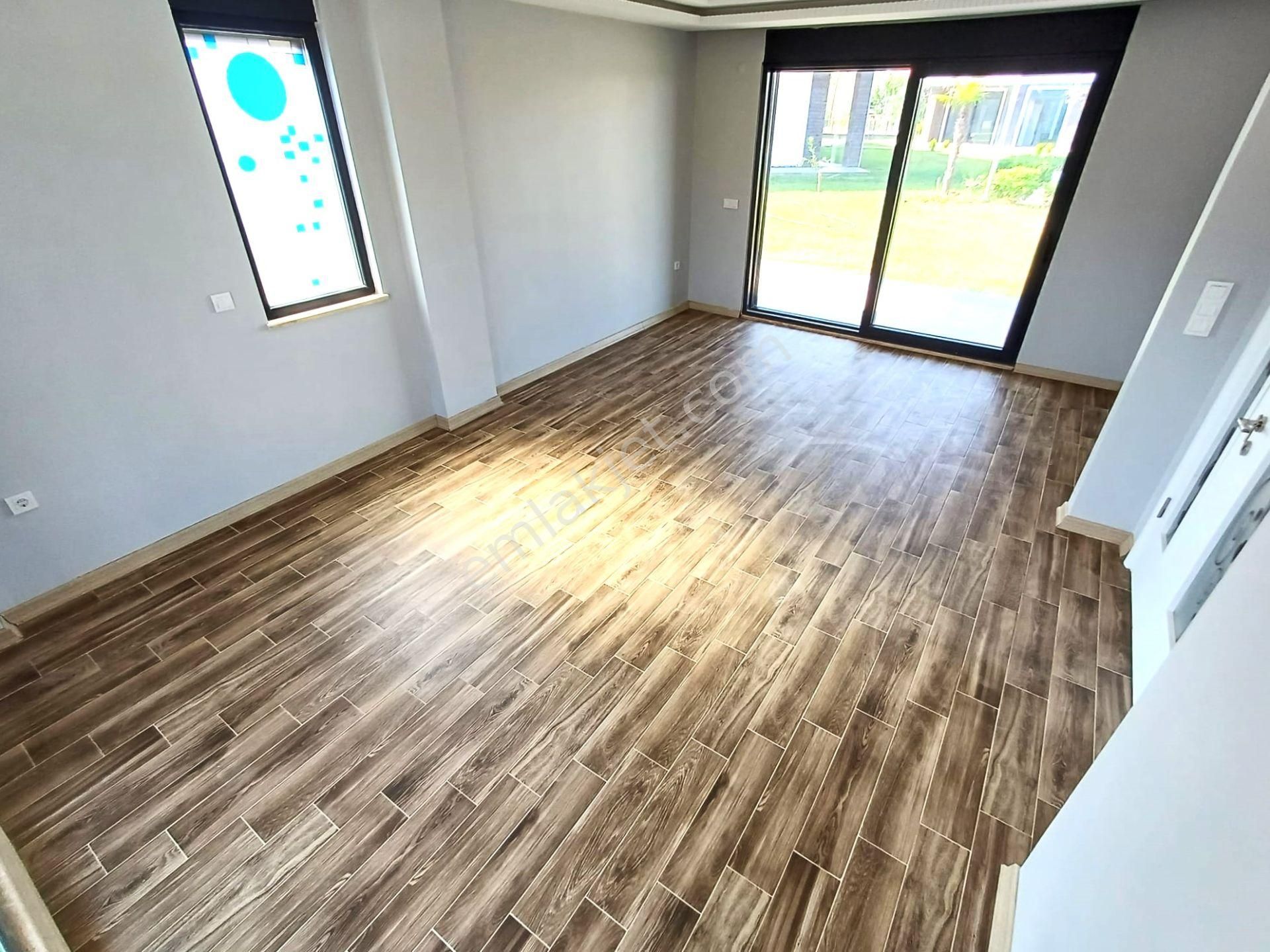 Burhaniye Pelitköy'de Aygül Farkıyla Denize Sıfır Site İçi Havuzlu Bağımsız Lüks 3+1satılık Villalar - Görsel 11