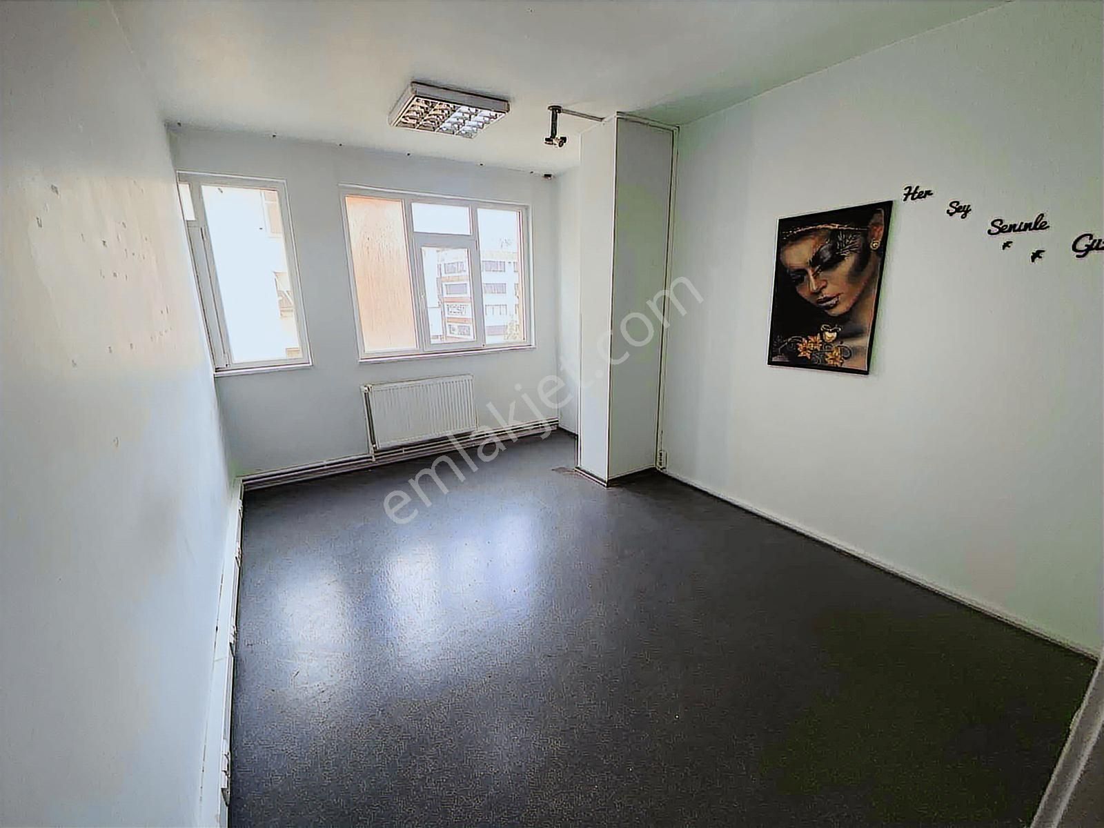 Kozyatağı Bayar Caddesi Üzerinde Kiralık 370 M2 Ofis Katı - Görsel 11