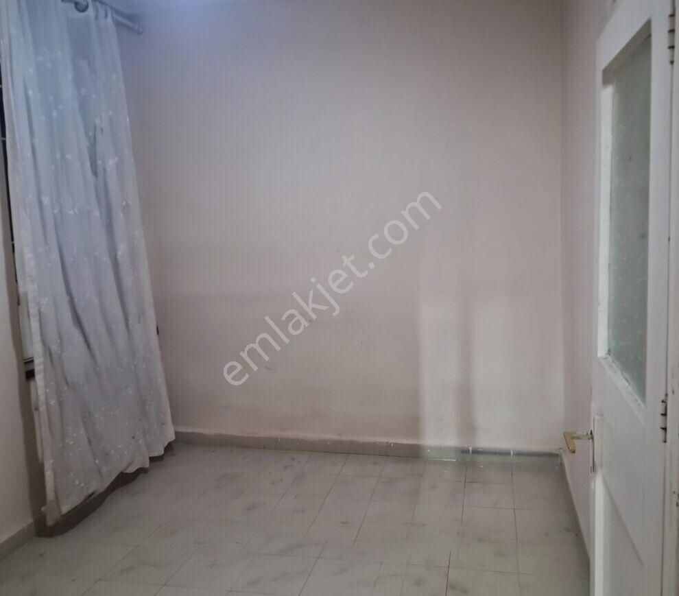 Bağcılar Demirkapıda 2+1 Satılık Daire (göztepe Meydana Yakın) - Görsel 3