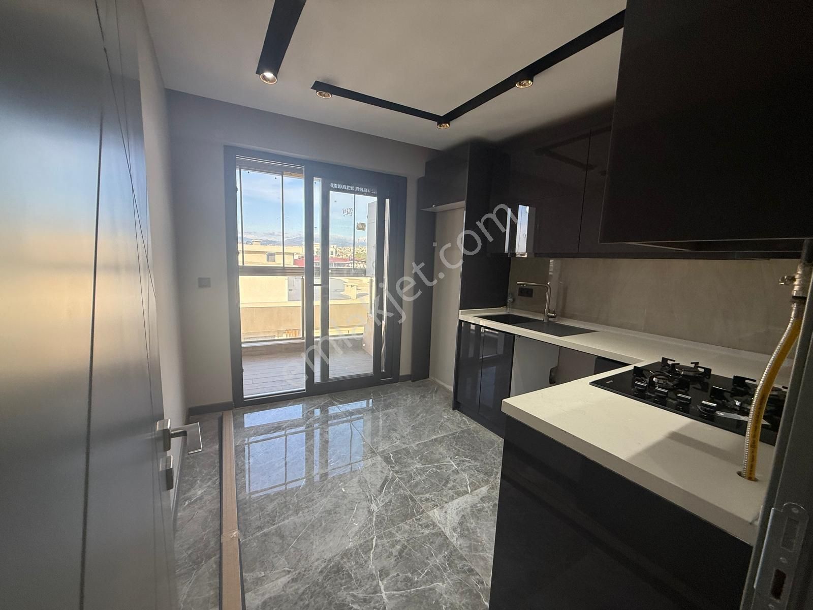 Özmert Ten 4+1 İçi Lüks Yapılı Sıfır Satılık Dubleks Daire - Görsel 16