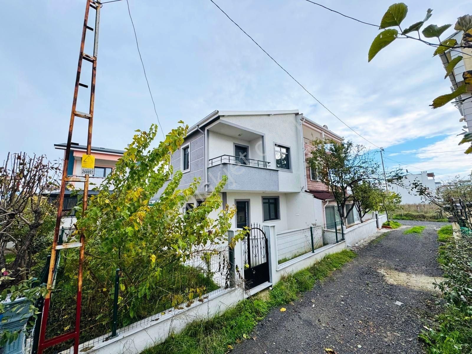 Kartallar'dan Merkezde Yüksek Krediye Uygun Büyük Bahçeli Villa. - Görsel 2