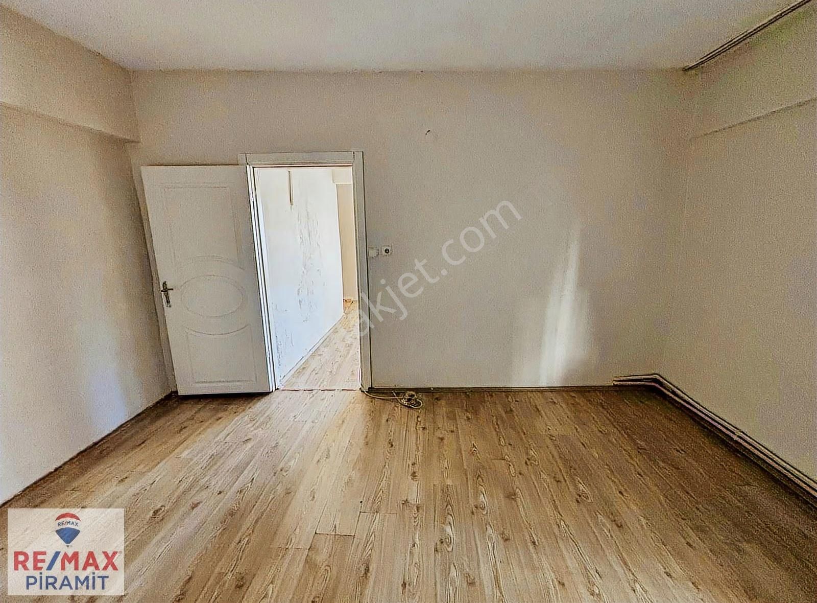 Kiralık | Finans Merkezi Manzaralı | Önü Açık | Asansörlü 2+1 - Görsel 14