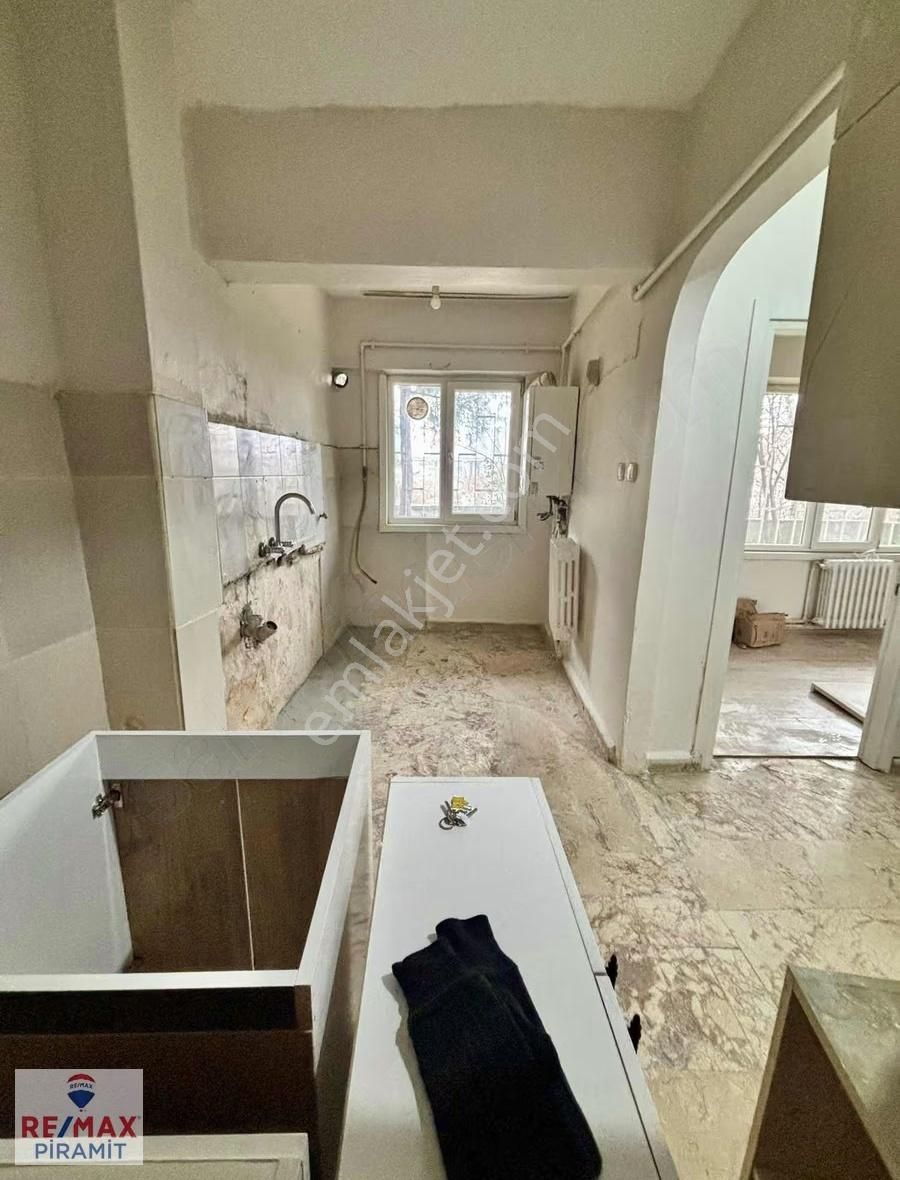 Kiralık | Finans Merkezi Manzaralı | Önü Açık | Asansörlü 2+1 - Görsel 12