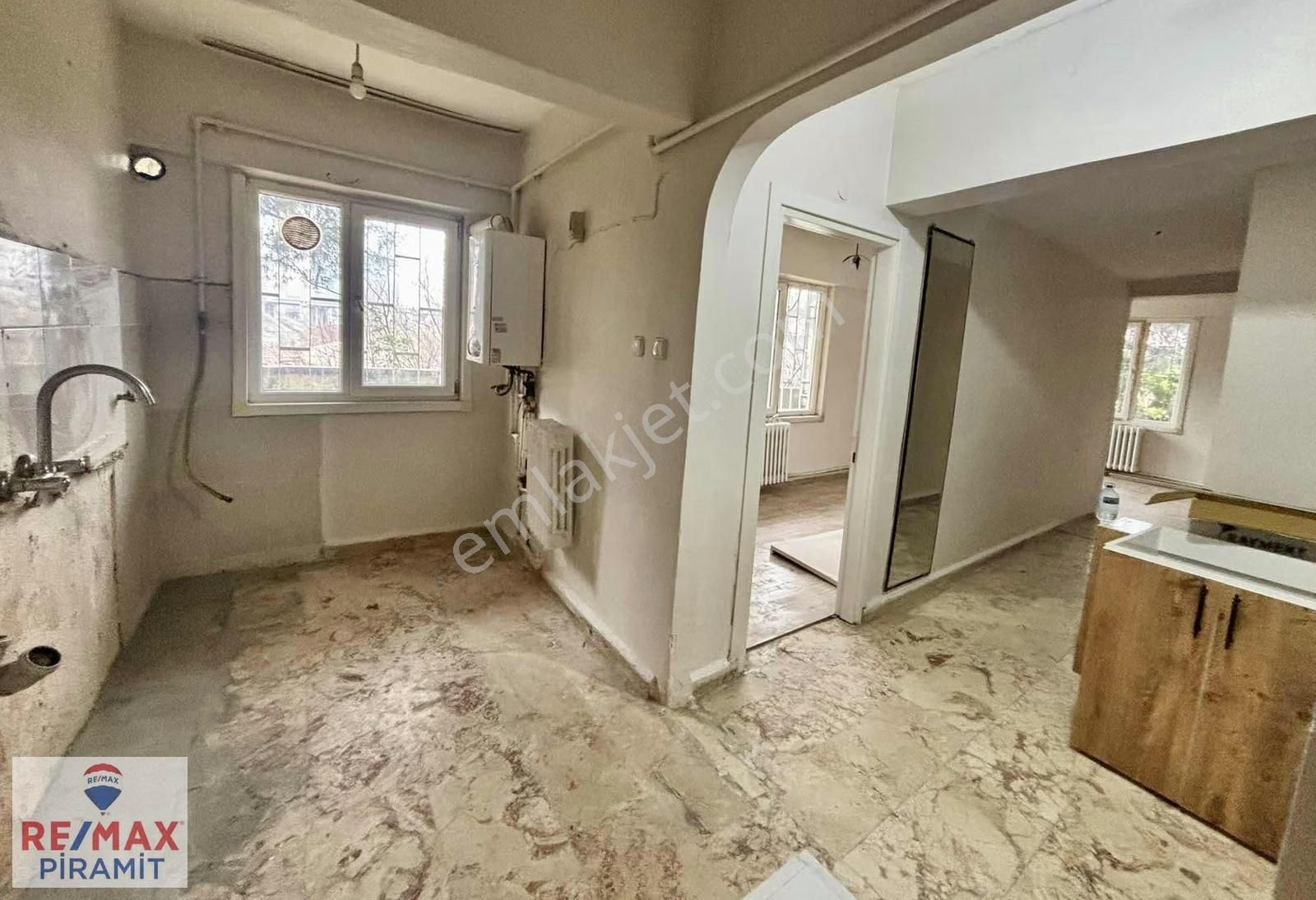Kiralık | Finans Merkezi Manzaralı | Önü Açık | Asansörlü 2+1 - Görsel 16