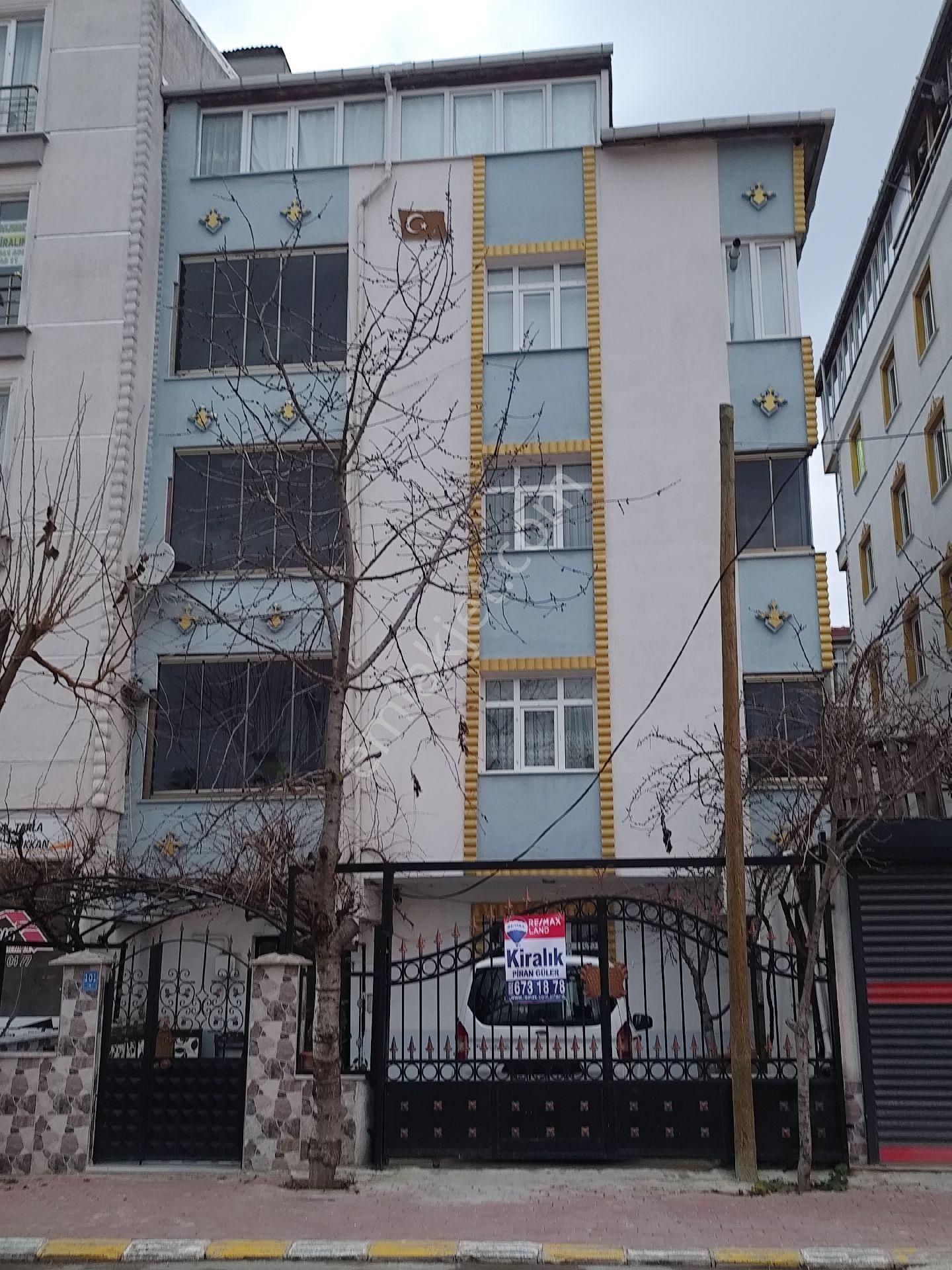 Remax Land'den Ön Cephe 2+1