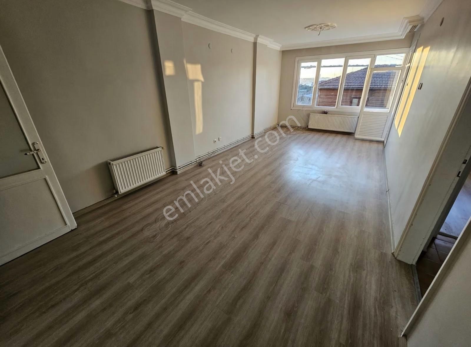 Üsküdar Boğaz Yanı Ve Boğaz Manzaralı 2+1 Balkonlu Temiz Daire - Görsel 17