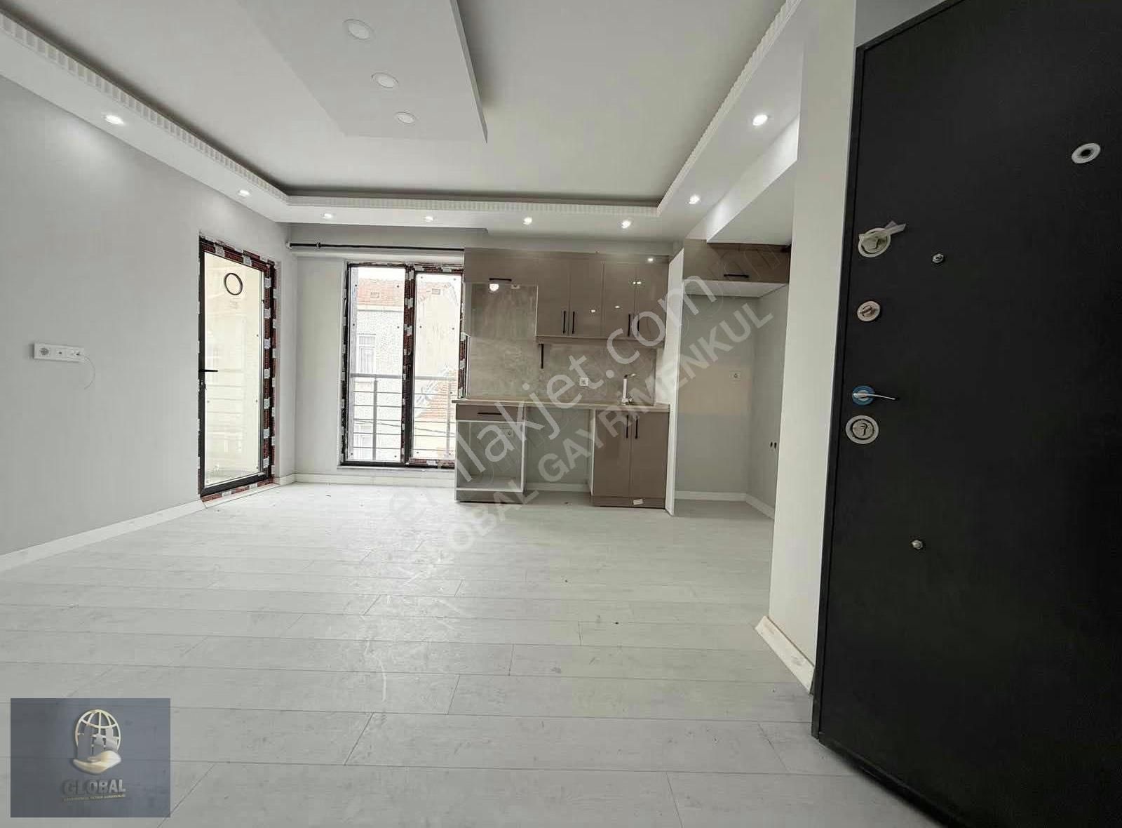 Hatip Mah.cadde Üzeri Sıfır 1+1 Satılık Giyinme Odalı - Görsel 7