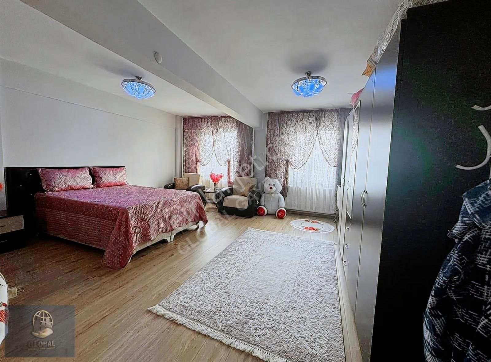 Kemalettin Halktan Yakını Asansörlü Full + Full Yapılı 150m2 2+1 - Görsel 22