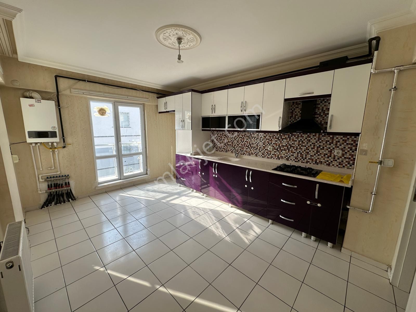 New Kent'den Cadde Üzerinde Mekezi Konumda 3+1 Katta Asansörlü ! - Görsel 18