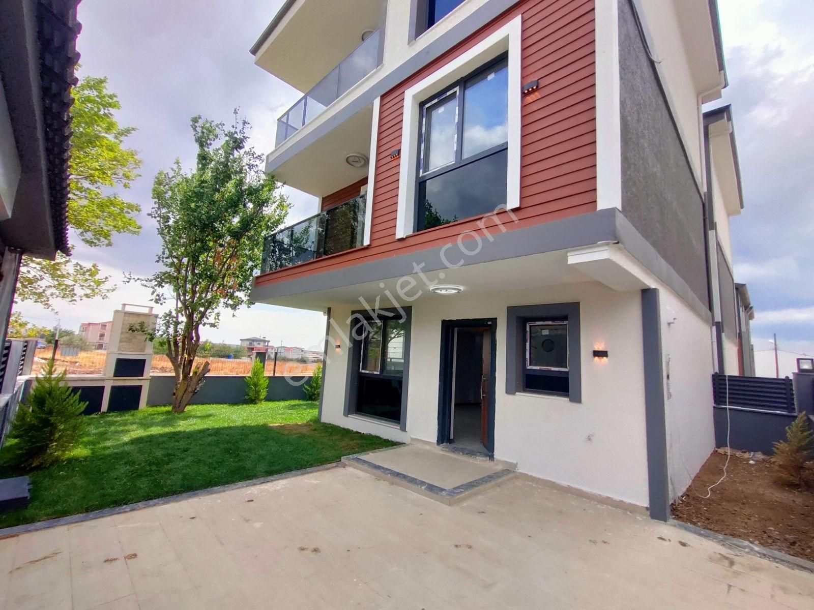 Kartallar'dan Kaçırılmayacak Fırsat 4+1 Lüks Villa - Görsel 31