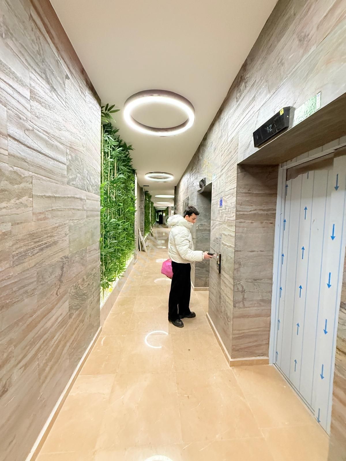 Pusula İnş.tan Ugurmumcu Mah Sitede Lux 120m2 2+1 3kat Daire - Görsel 33