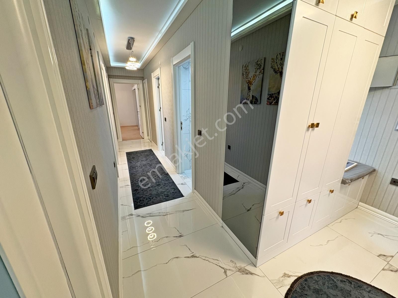 4+1 10.kat Çift Bloklu Site İçerisinde Teras Balkonlu Ebeven B. - Görsel 19