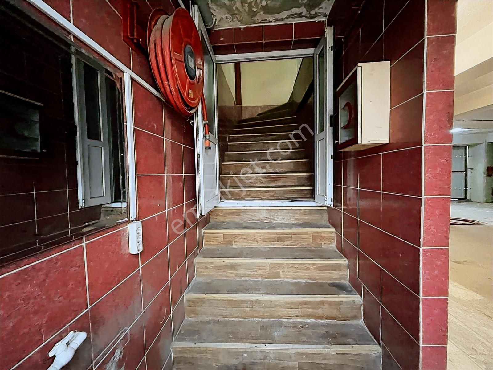 Bess'den Emko Sanayi Sitesi'nde 880m2 Satılık İşyeri - Görsel 8