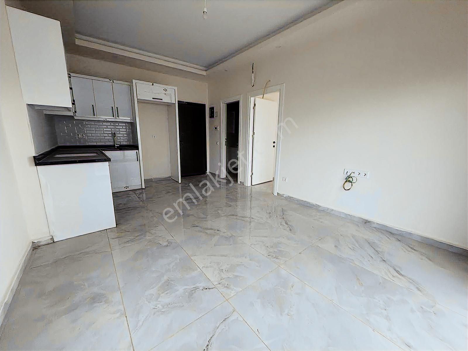 Satılık 1+1 Çarşambanın Göbeği Okullar Bölgesi Fırsat Daire - Görsel 11