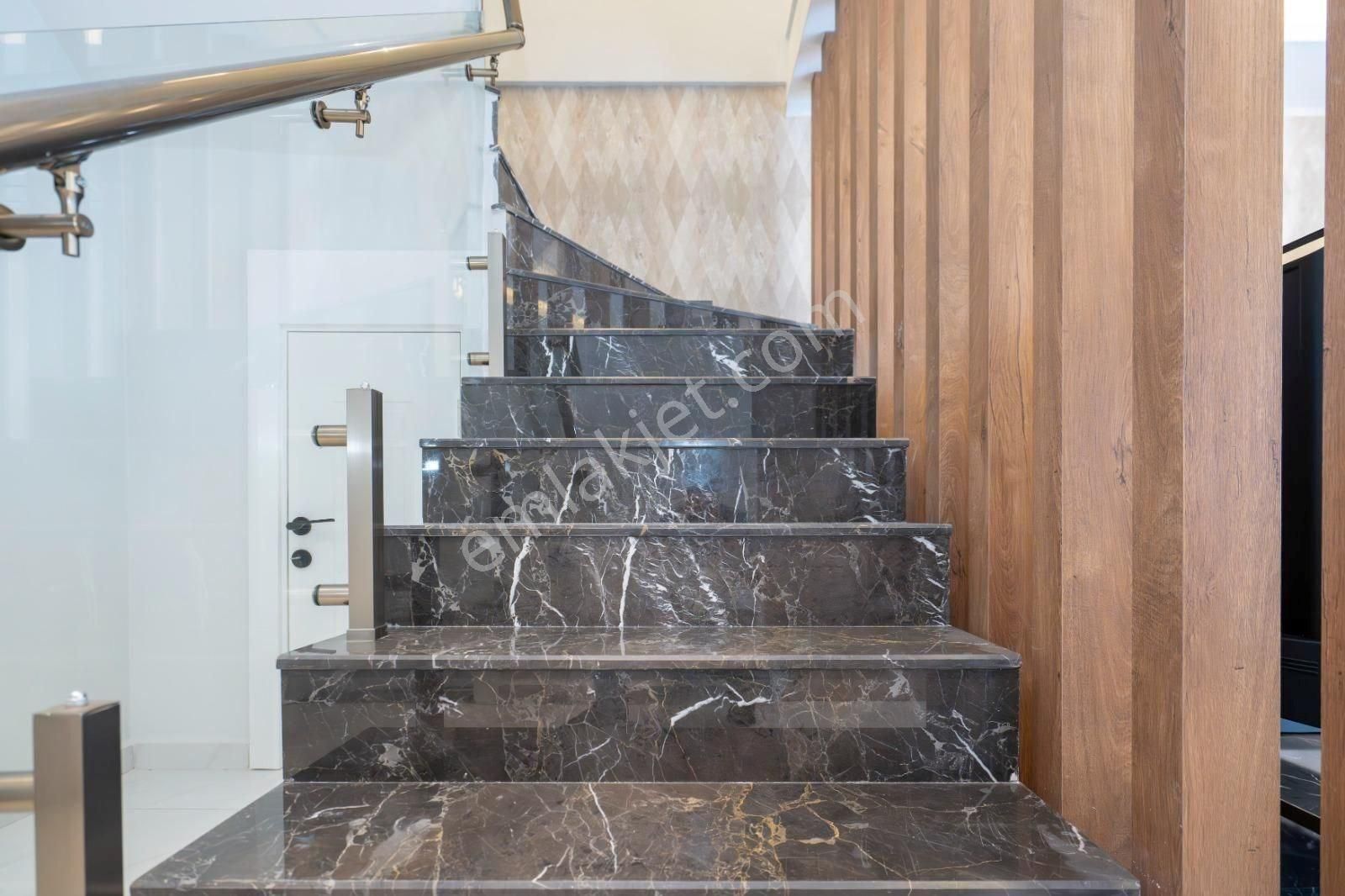 Deniz Yakınında Lüks Dubleks Penthouse - Görsel 23