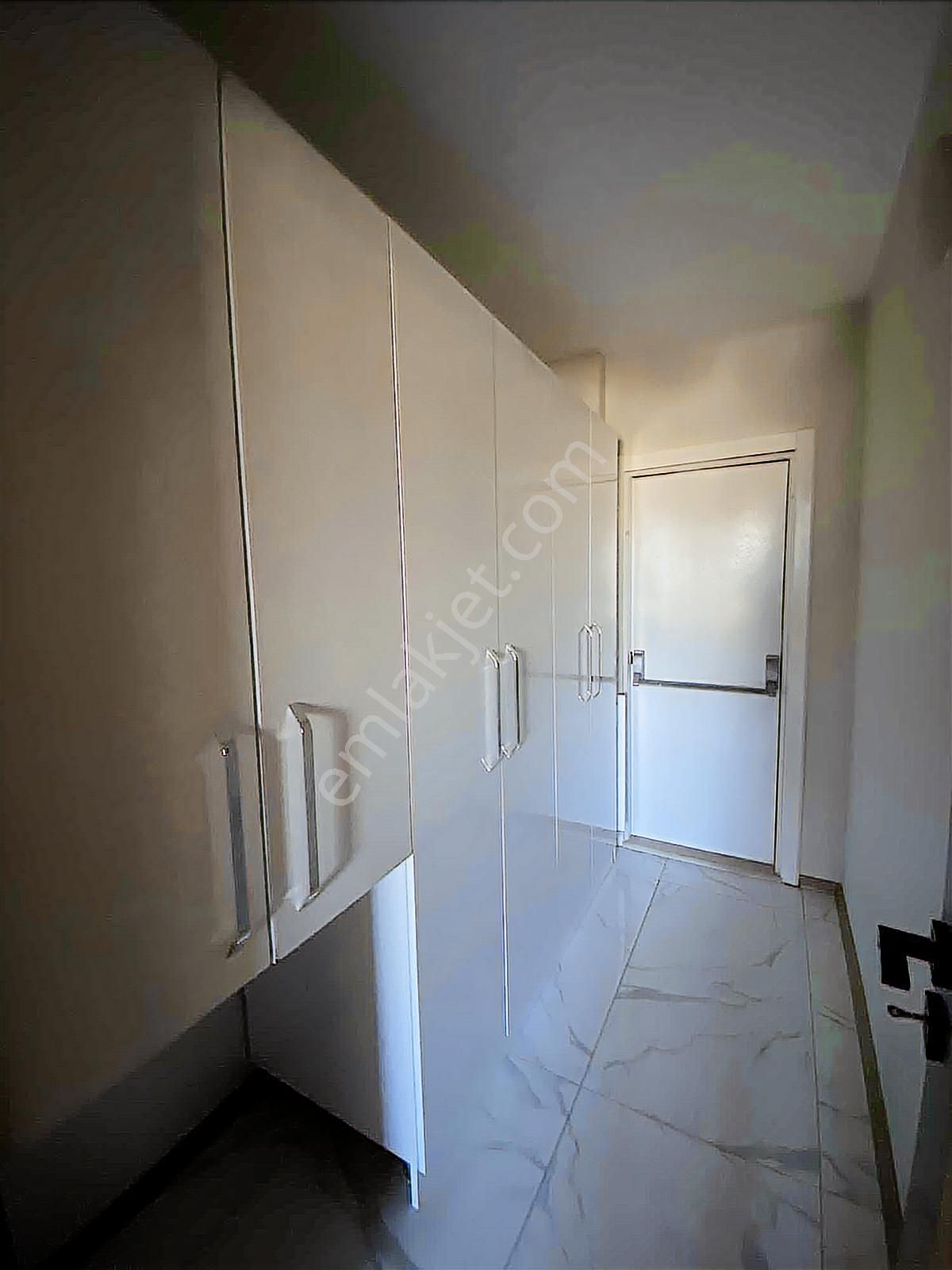 Gürselpaşada Havuzlu Sitede 220 M² 4+1 Lüks Daire - Görsel 8