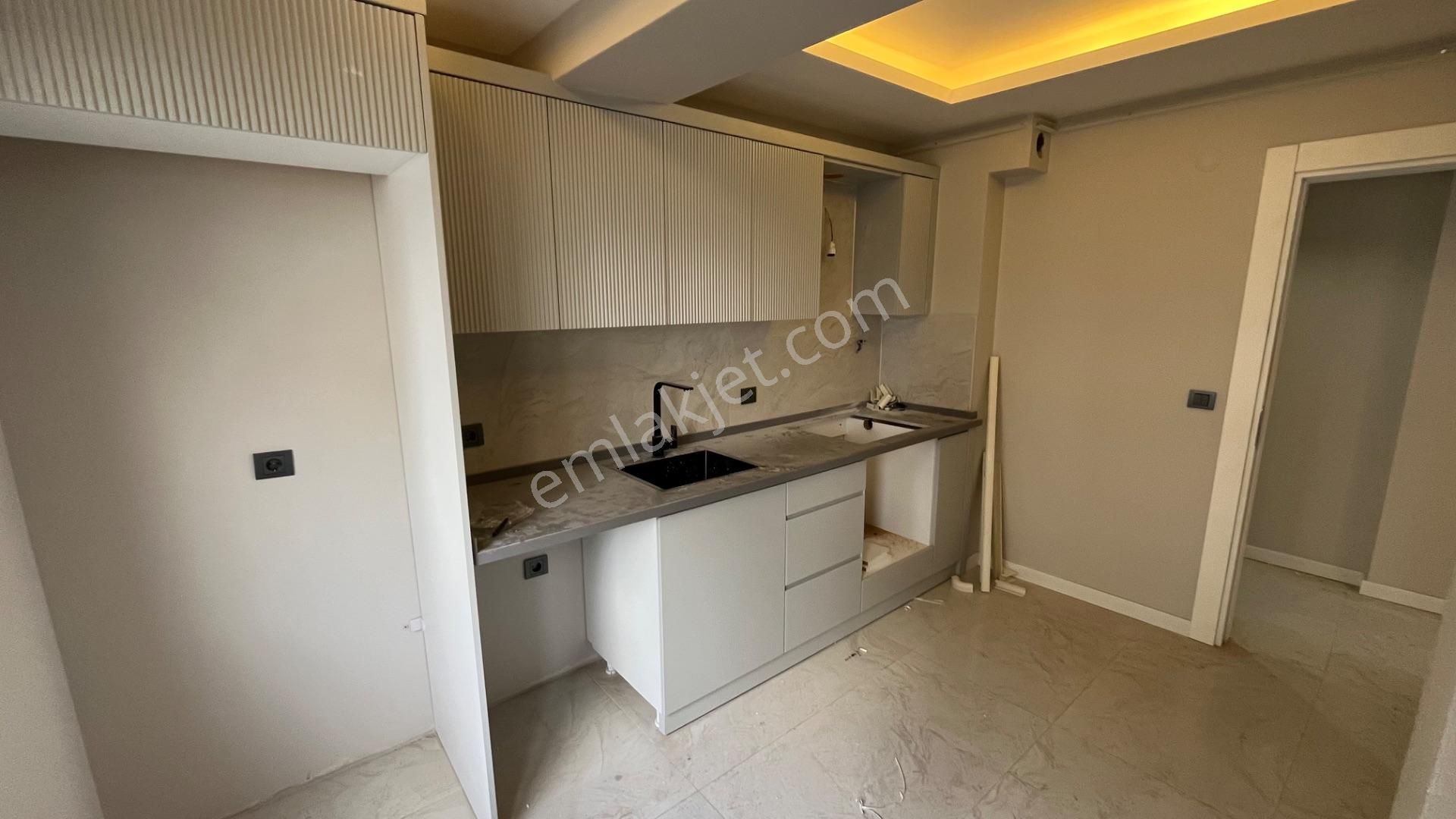 İzmir, Muammer Akar'da Düz Ayak, Ara Kat Sıfır Daire - Görsel 5