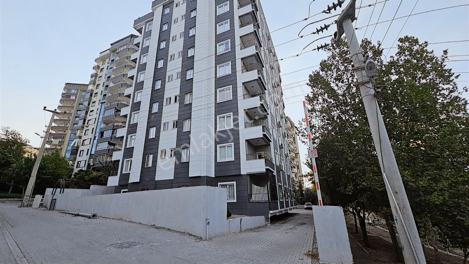 Ulaş Emlaktan Karaköprü Karşıyakada Satılık Sıfır 2+1 Daire - Görsel 35