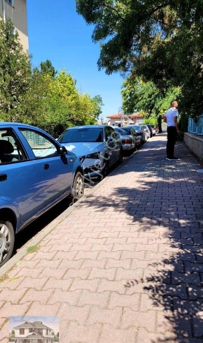 Genç Emlaktan Örnek Mahallesinin En Nezih Apartmanında 2+1 Kiralık - Görsel 15