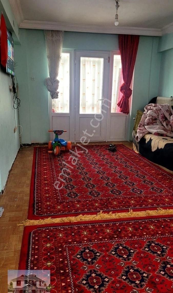 Genç Emlaktan Örnek Mahallesinde Kentsel Dönüşüme Uygun Yatırımlık 2+1 Satılık Daire - Görsel 11