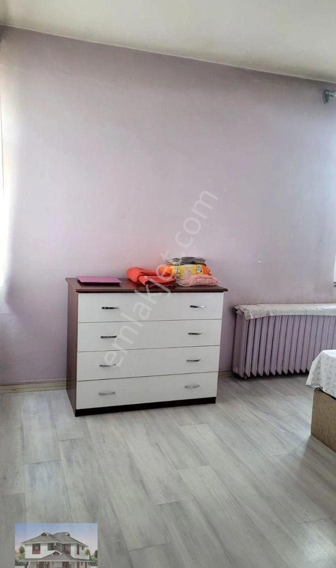 Genç Emlaktan Örnek Mahallesinin En Nezih Sitesinde 9.katta Full Yapılı Satılık Daire - Görsel 16