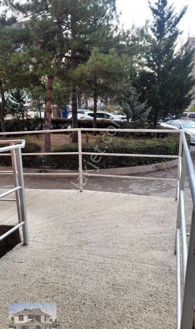 Genç Emlaktan Örnek Mahallesinin En Nezih Sitesinde 9.katta Full Yapılı Satılık Daire - Görsel 11