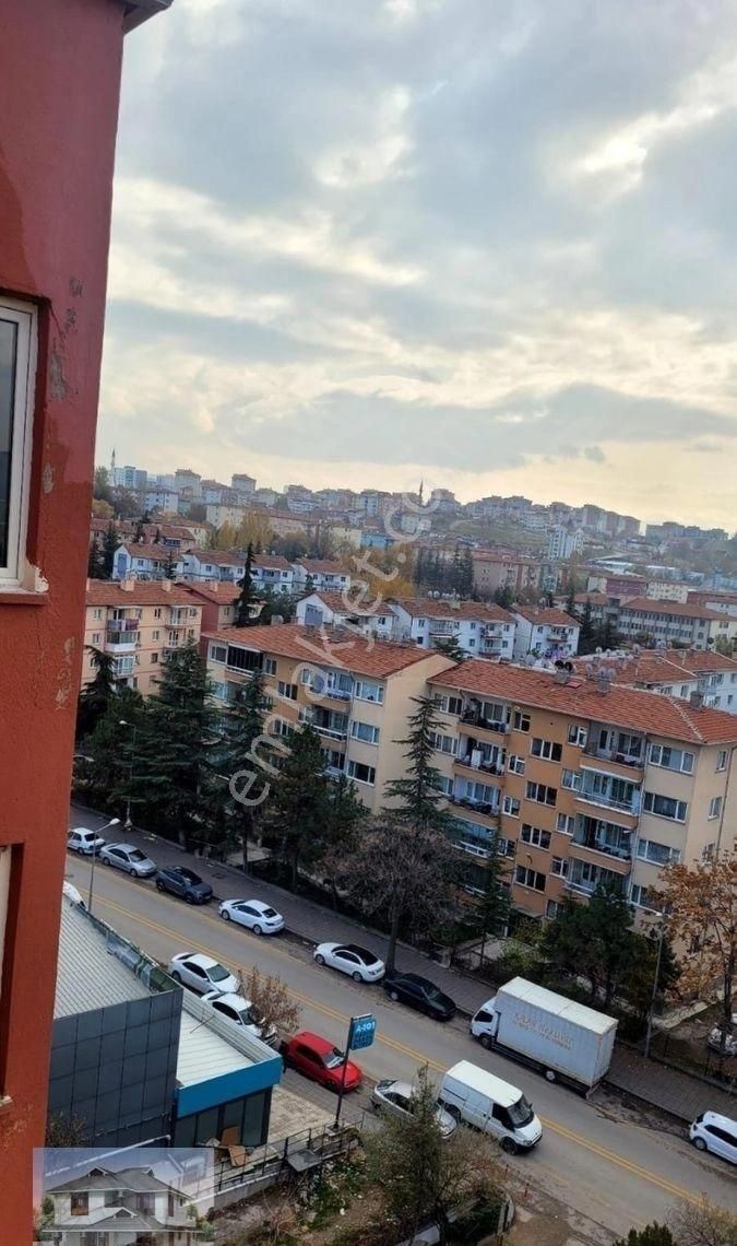 Genç Emlaktan Örnek Mahallesinin En Nezih Sitesinde 9.katta Full Yapılı Satılık Daire - Görsel 29