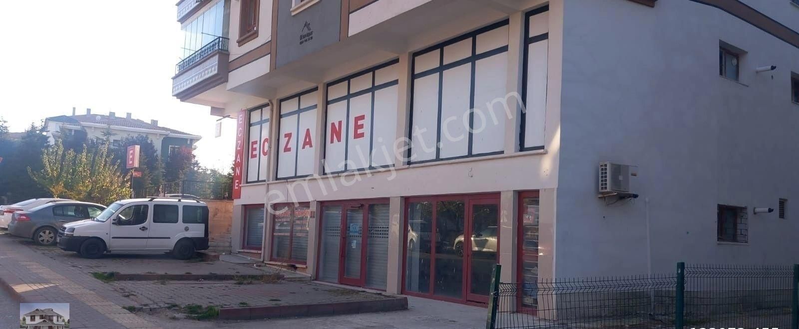 Genç Emlaktan Karapürçekte Satılık Dükkan - Görsel 4