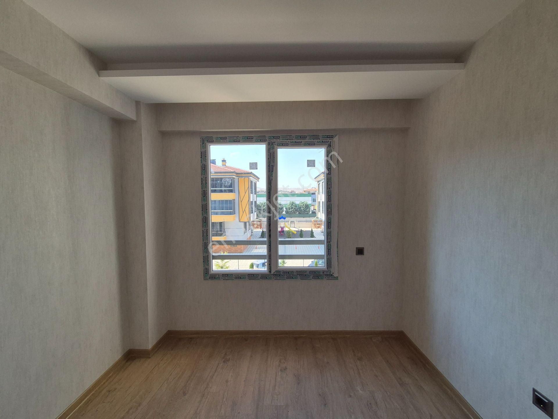 Yüksek Kredi İmkanlı Yemek Odalı İç Mimarı Tasarımlı Site İçi 3+1 Kilerli Ultra Lüks Daireler - Görsel 36