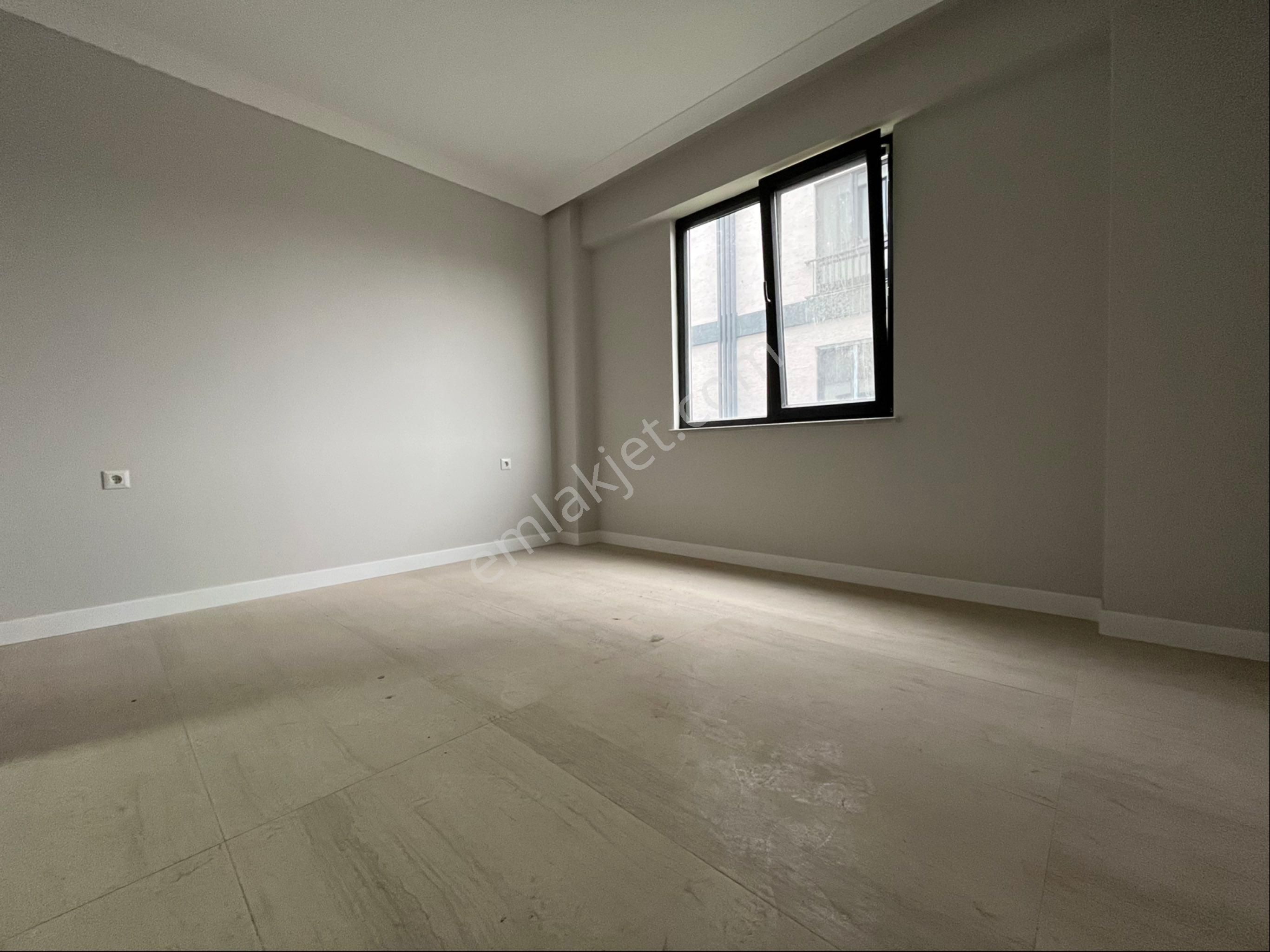 Site İçi Ebeveyn Banyolu Çift Balkonlu Lüks 3+1 Daire - Görsel 21