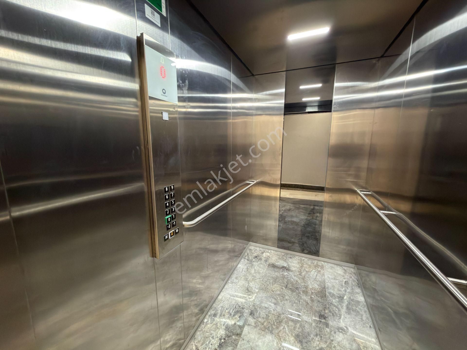 Site İçerisinde Akıllı Ev Sistemli Lüks 2+1 Daire - Görsel 28