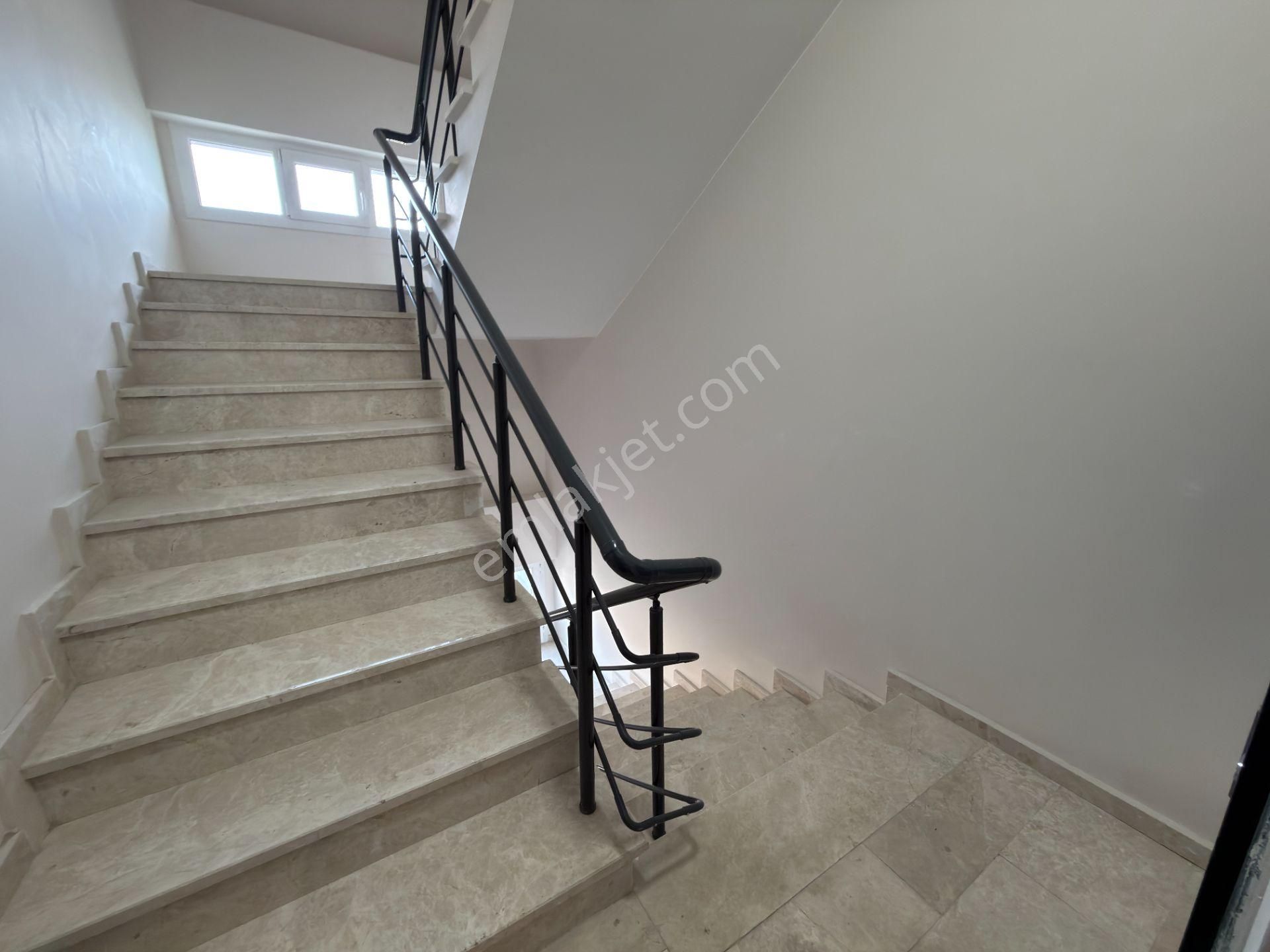 Site İçerisinde Akıllı Ev Sistemli Lüks 2+1 Daire - Görsel 25