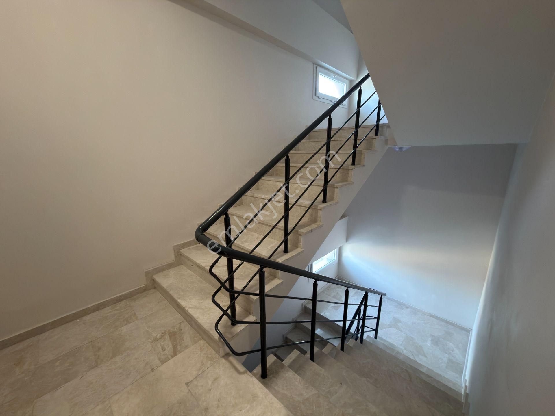 Site İçerisinde Akıllı Ev Sistemli Lüks 2+1 Daire - Görsel 24