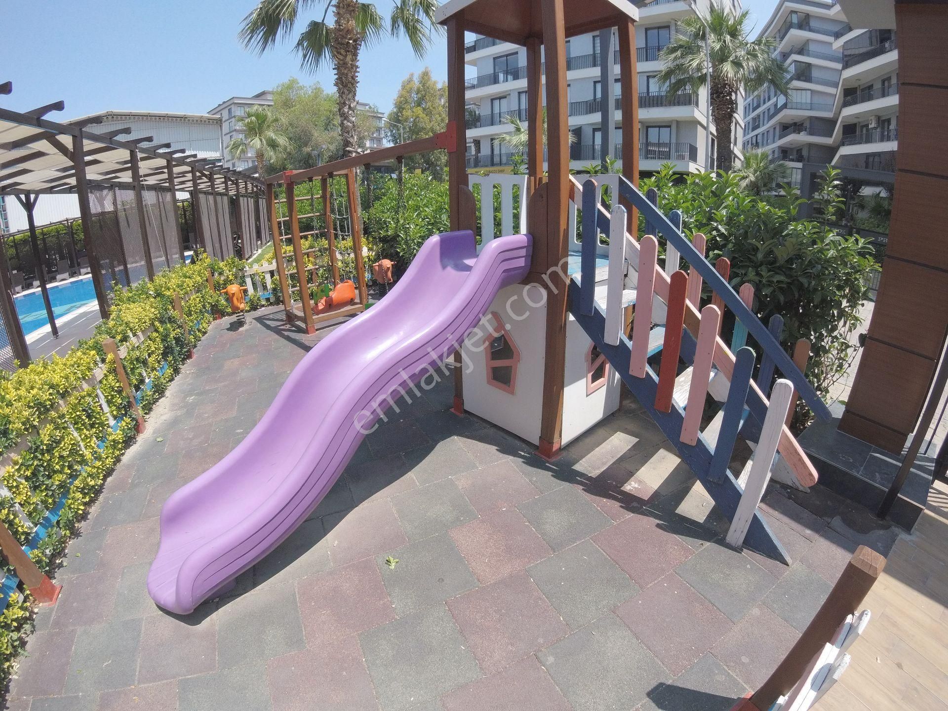 Bornova Avcılar Prestijde Kiracısız 3+1 Havuz Cepheli Satılık - Görsel 11