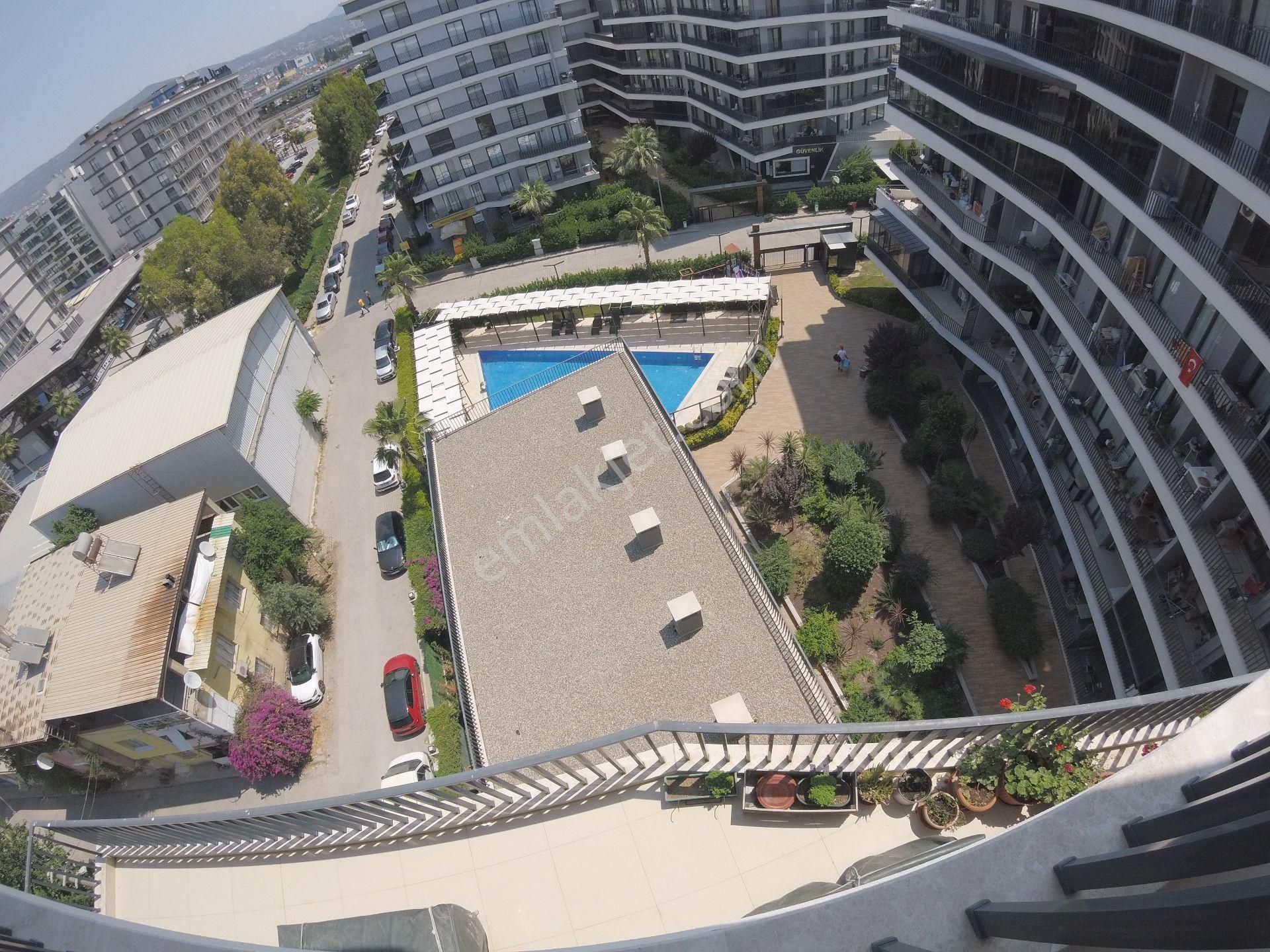 Bornova Avcılar Prestijde Kiracısız 3+1 Havuz Cepheli Satılık - Görsel 4