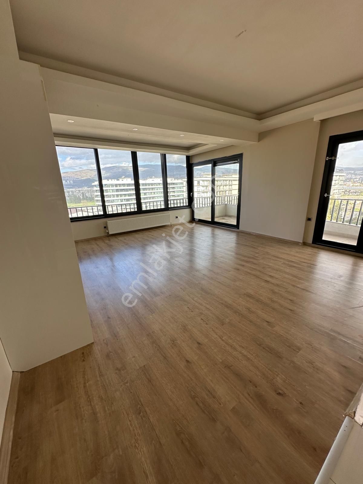 Bornova Avcılar Prestijde Kiracısız 3+1 Havuz Cepheli Satılık - Görsel 20